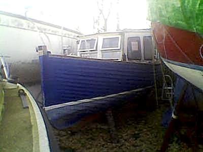 25ft old clinker fishing boat