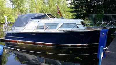 Can anyone help Richard to identify his wooden boat.