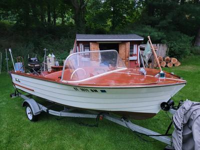 15' Penn Yan Mariner with trailer and lots of extras.