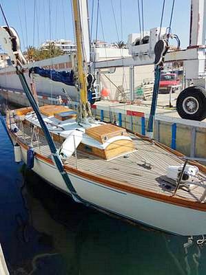 23ft Buchanan Classic wooden yacht "Peri"